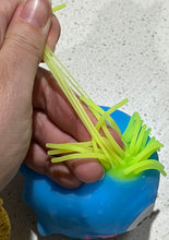 Load image into Gallery viewer, Hair Pull Squeeze Monster