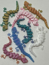 Load image into Gallery viewer, 3D Printed Articulated Gecko Fidget Toy