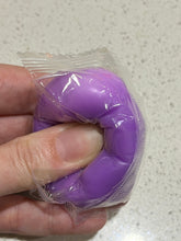 Load image into Gallery viewer, Squishy Squeeze Cubes