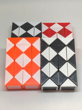 Load image into Gallery viewer, Snake Fidget Column