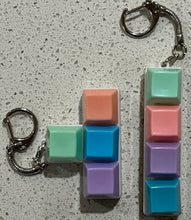 Load image into Gallery viewer, Keyboard Fidget Keyring
