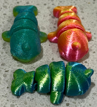 Load image into Gallery viewer, Small 3D Printed Articulated Animal Fidget Toy
